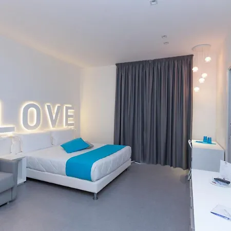Hotel Hotel Love Boat