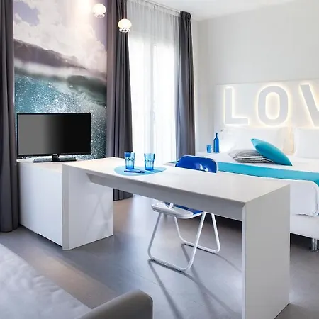 Boat - The Original Hotell 3*