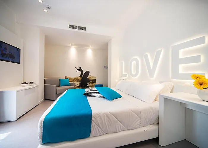 Boat - The Original 3* Riccione