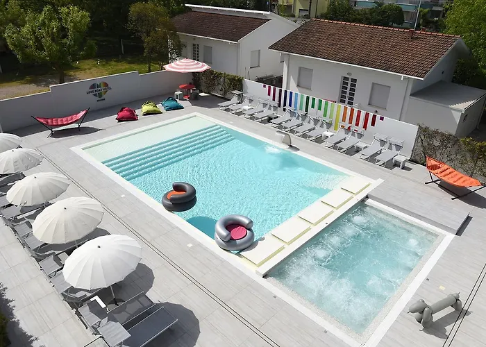 מלון Boat - The Original ריצ'יונה