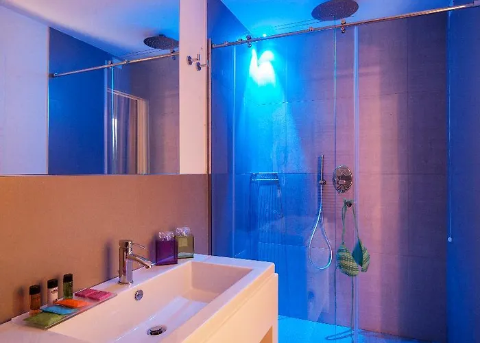 Boat - The Original 3*